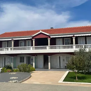  Apartment Indigo