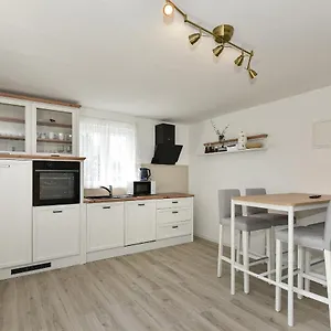 Apartment Magda